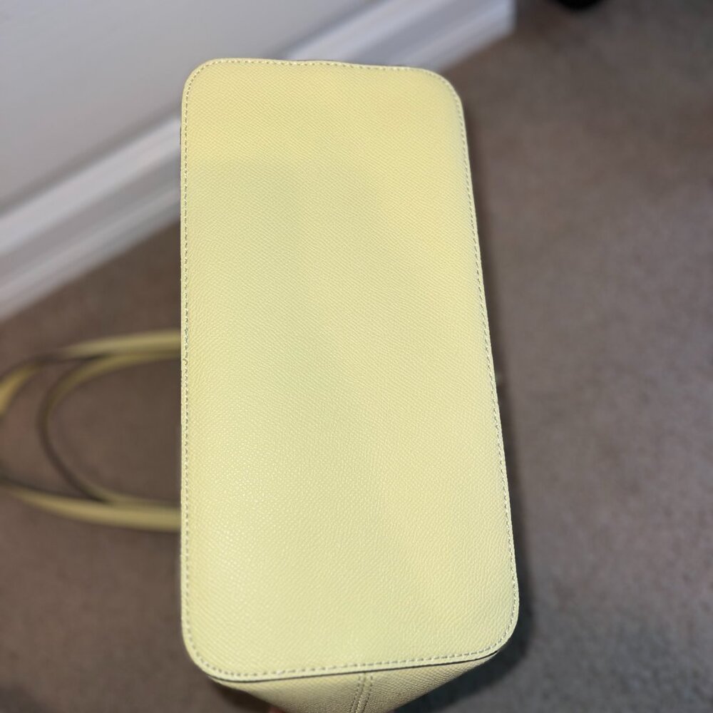 Pastel Yellow Aldo Tote - Picture 4 of 5